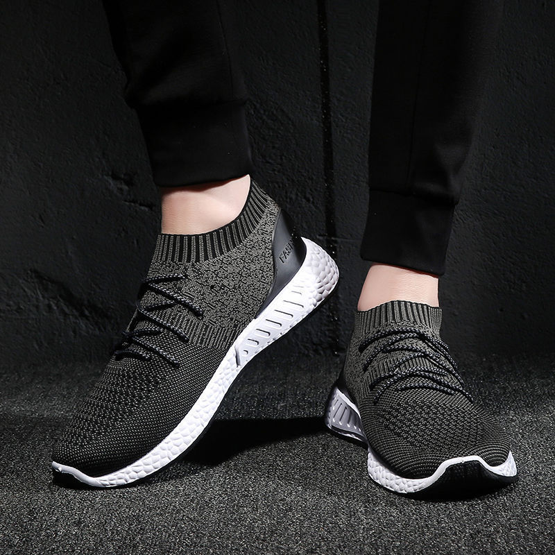 Men’s Skechers knit shoe with exceptional stretch and a lightweight design