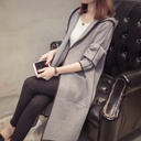 معطف متوسط الطول فضفاض ومبطن بالمخمل