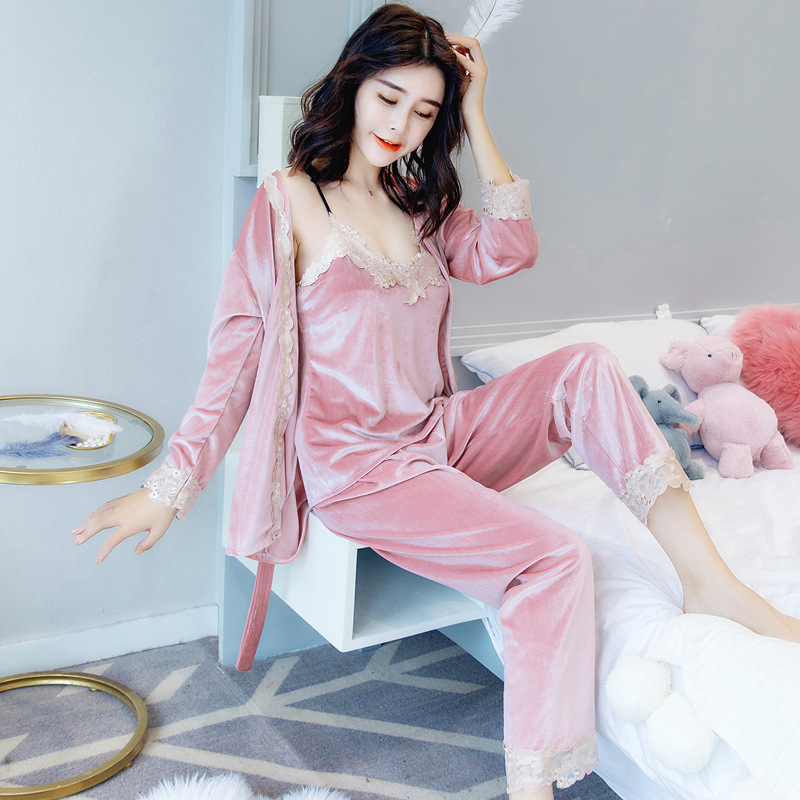 Long sleeve pajamas set