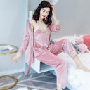 Long sleeve pajamas set