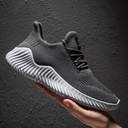 Fashion Running Shoes Men's Sports Shoes Men's Flying Thread Knitted Breathable Casual Men's Shoes Large Size