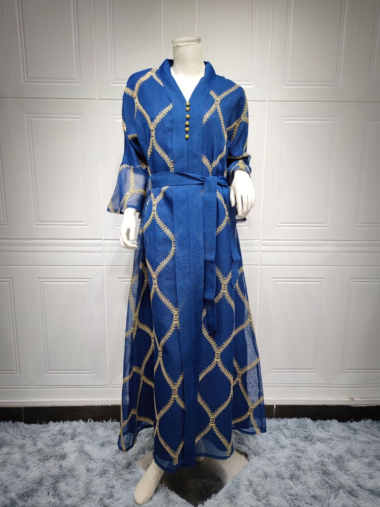 An elegant and luxurious Eastern Islamic design abaya