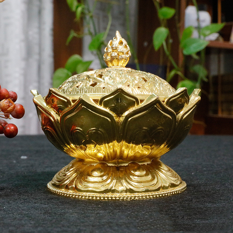 Elegant and Luxurious Lotus-Shaped Incense Burner – For Burning Sandalwood, Agarwood, and Disc Incense