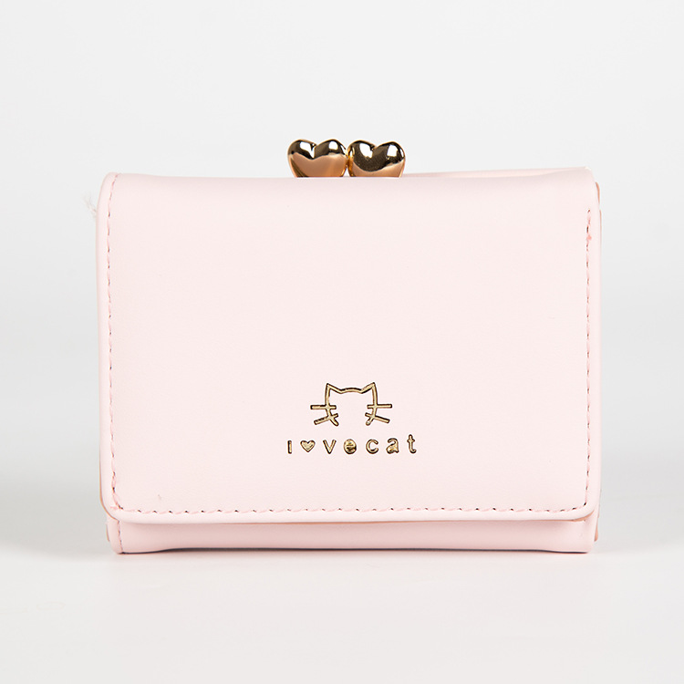 Women's wallet with an elegant and modern design, combining simplicity and casual style