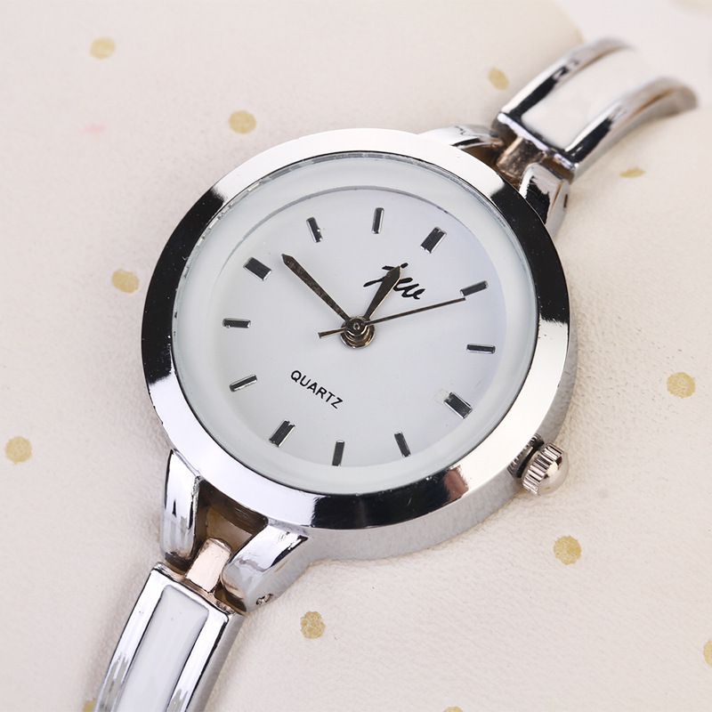 Women's Quartz Watch with an Elegant and Luxurious Design