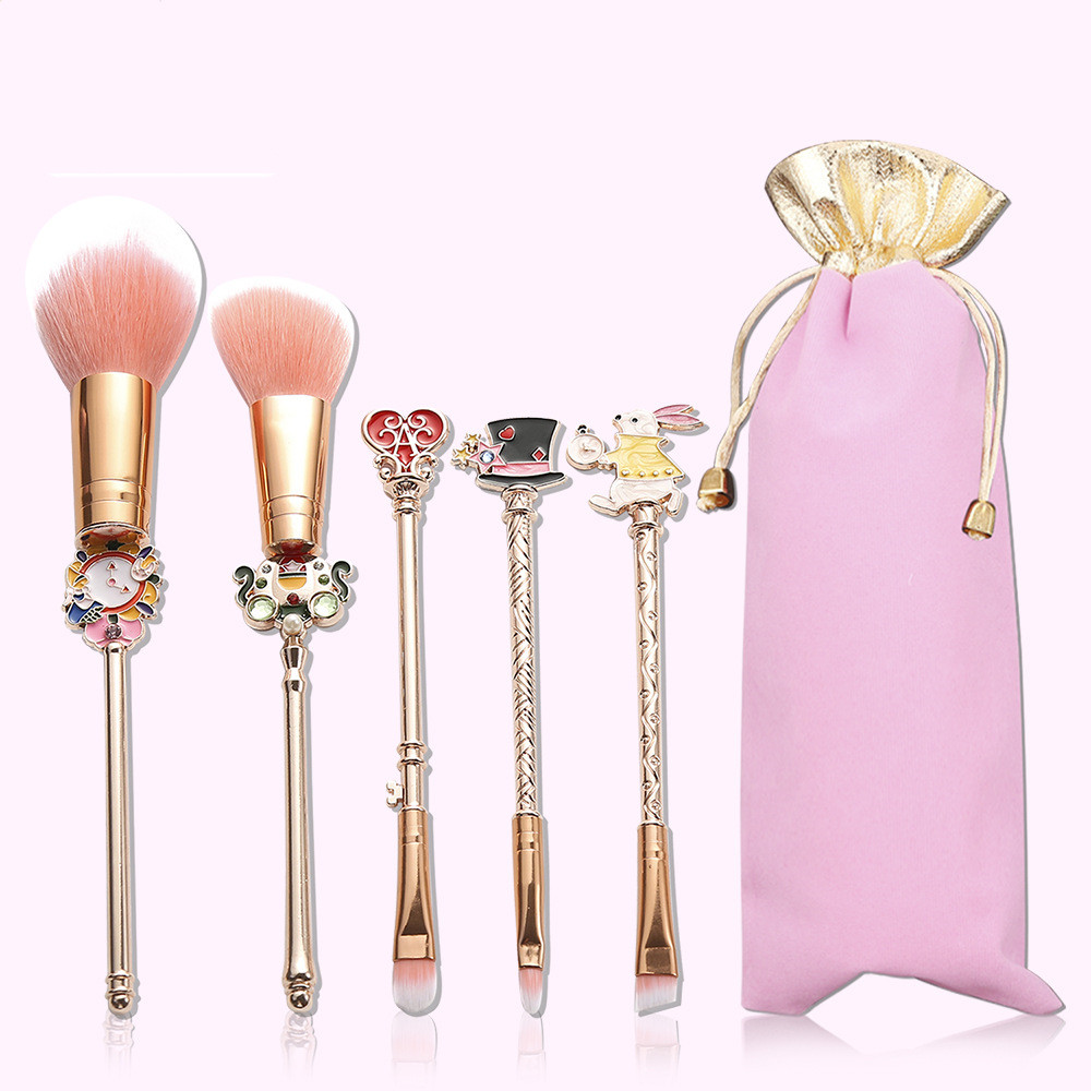 Professional Makeup Brush for Blending, Contouring, and Precision Application