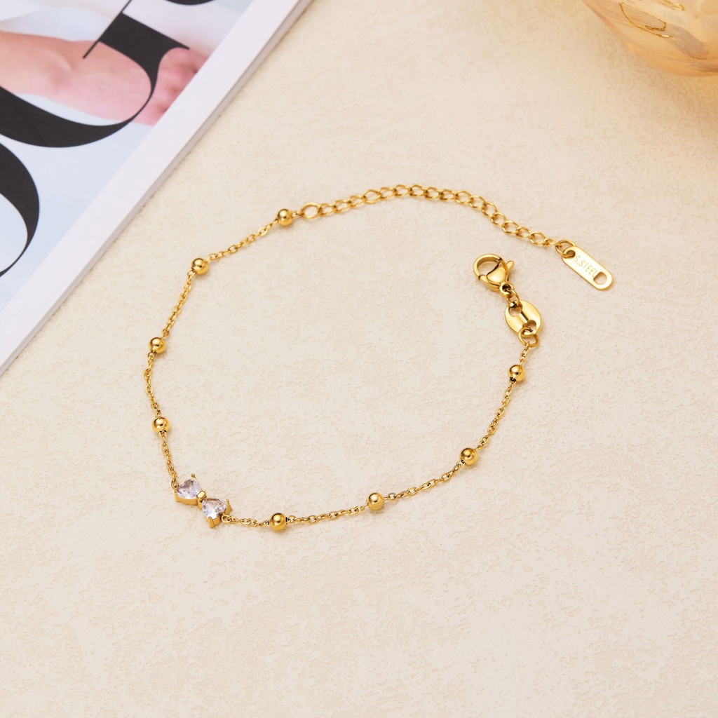 An elegant bracelet featuring sparkling zircon stones, perfect for adding a touch of sophistication and modernity to your look