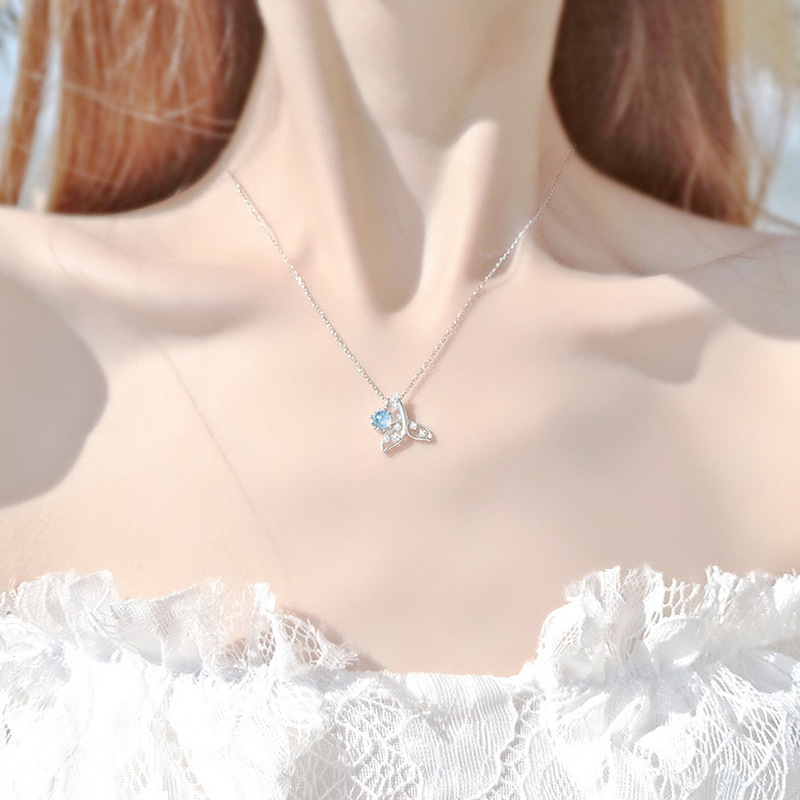 Ocean Necklace with Mermaid Tail and Starry Sky Design – Elegant and Modern for a Stunning Look