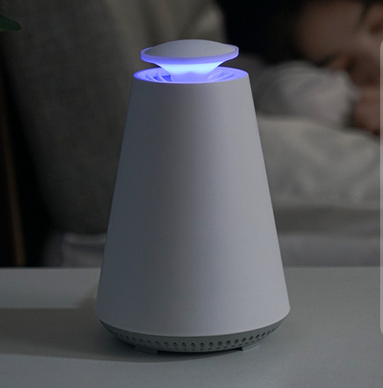 مصباح قاتل للبعوض بتقنية الفوتوكاتاليست – جهاز منزلي LED بتصميم أنيق وعملي لاصطياد البعوض بفعالية