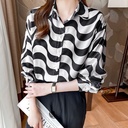 Women's Shirt with Elegant Colors – Casual Design with Loose Long Sleeves