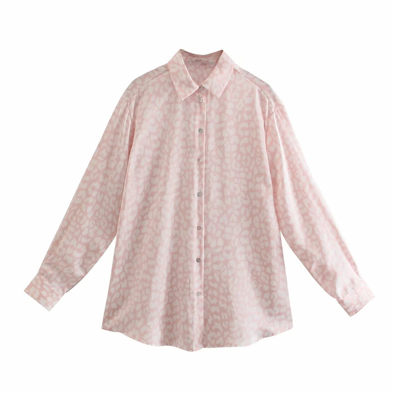 Satin Shirt with a Modern Design – Soft, Elegant, and Perfect for a Chic Casual Look