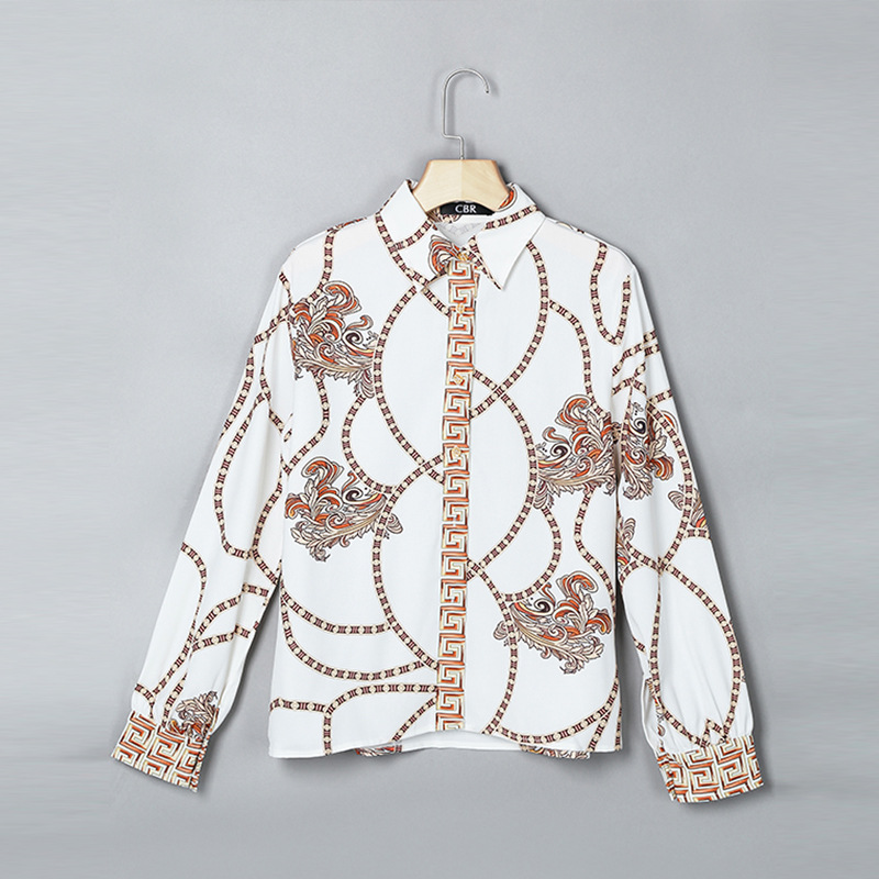 Elegant and practical chiffon shirt with a modern design, suitable for both casual and formal looks