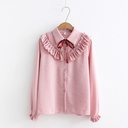Elegant women's long-sleeve shirt with a practical design, perfect for both casual and formal looks