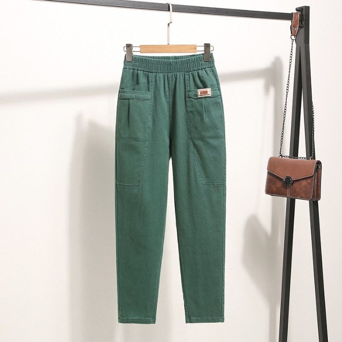 Women's casual pants with a modern and elegant design, offering a comfortable and stylish look all day long