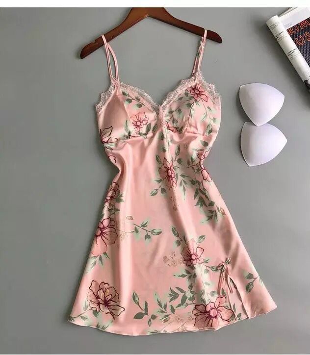 Women's lingerie dress with an elegant and eye-catching design – combining allure and comfort for a refined and feminine home look