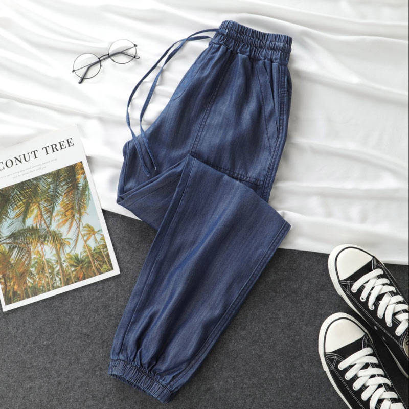 Wide-leg pants with an elegant and modern cut that combines practicality and comfort — perfect for pairing with a variety of everyday outfits