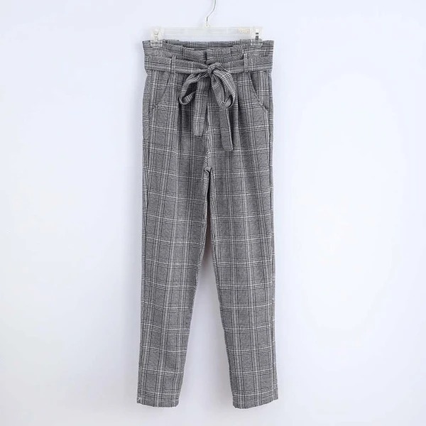 High-waisted women's long pants featuring a practical and casual design that offers comfort and style for everyday wear
