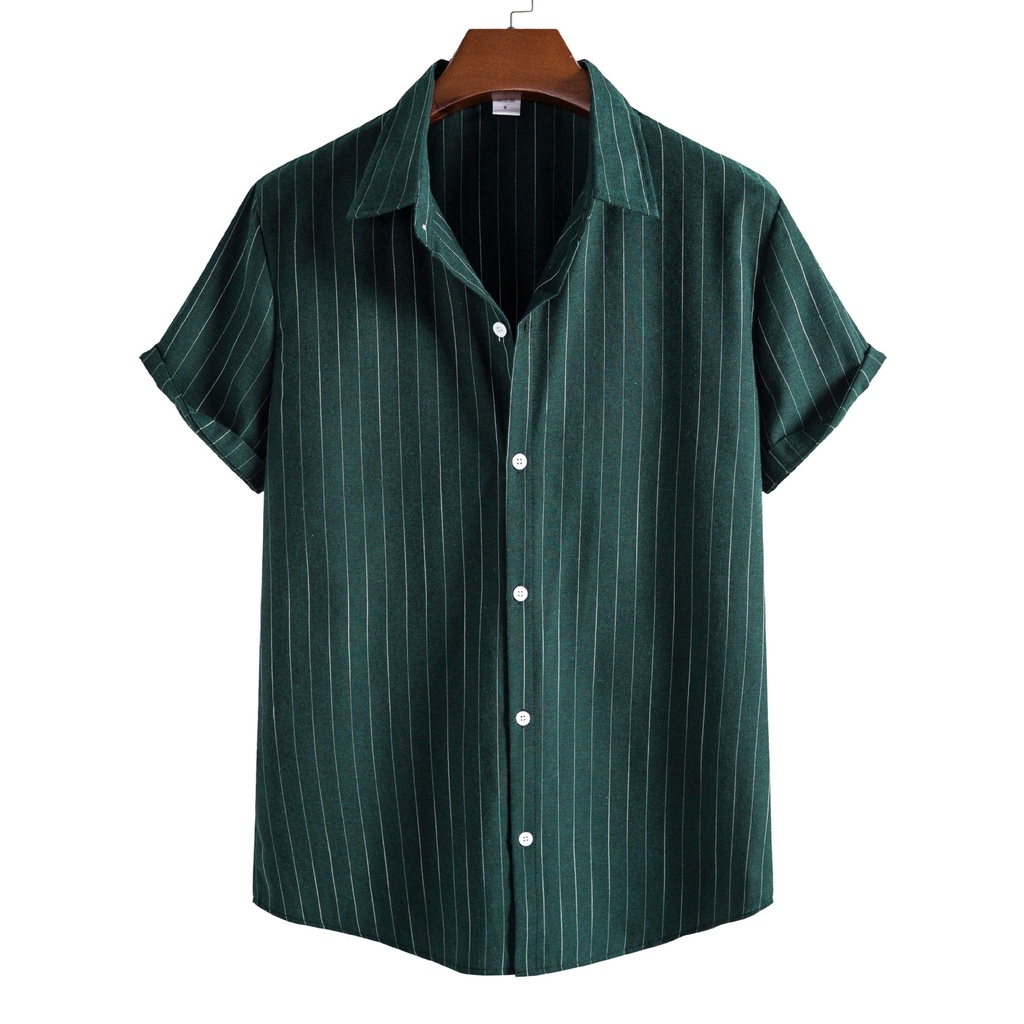 Men’s striped short-sleeve shirt with a comfortable casual design