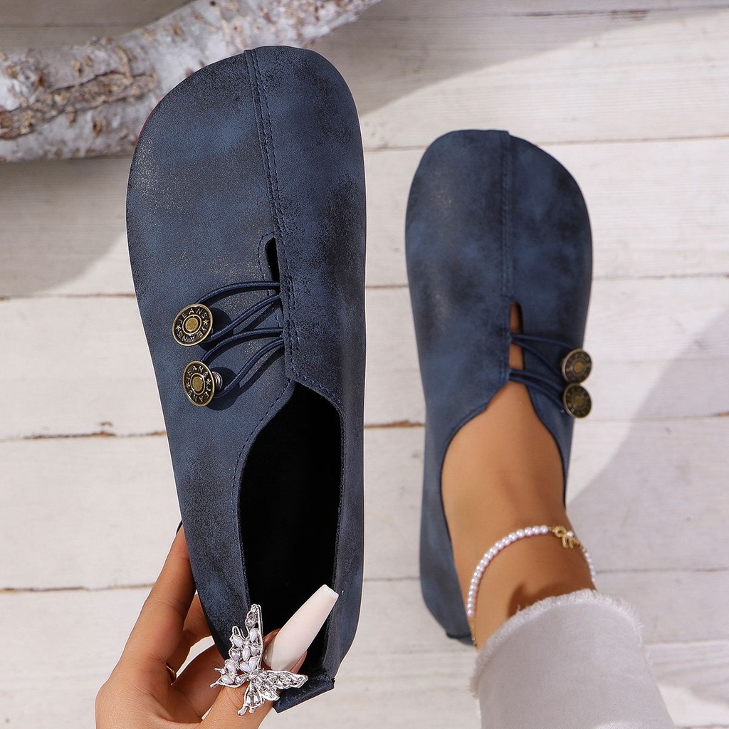 Elegant Women's Summer Slip-On Shoes – Featuring a casual, modern design with a soft flat sole and square toe for all-day comfort and style