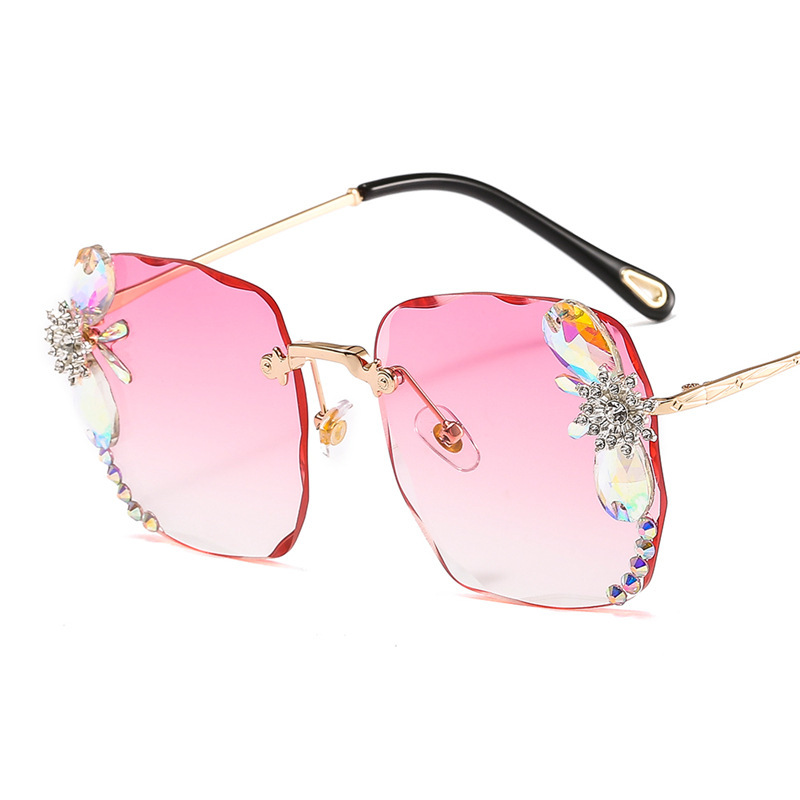 Stylish Frameless Rhinestone Sunglasses – Gradient Luxury Design for Women