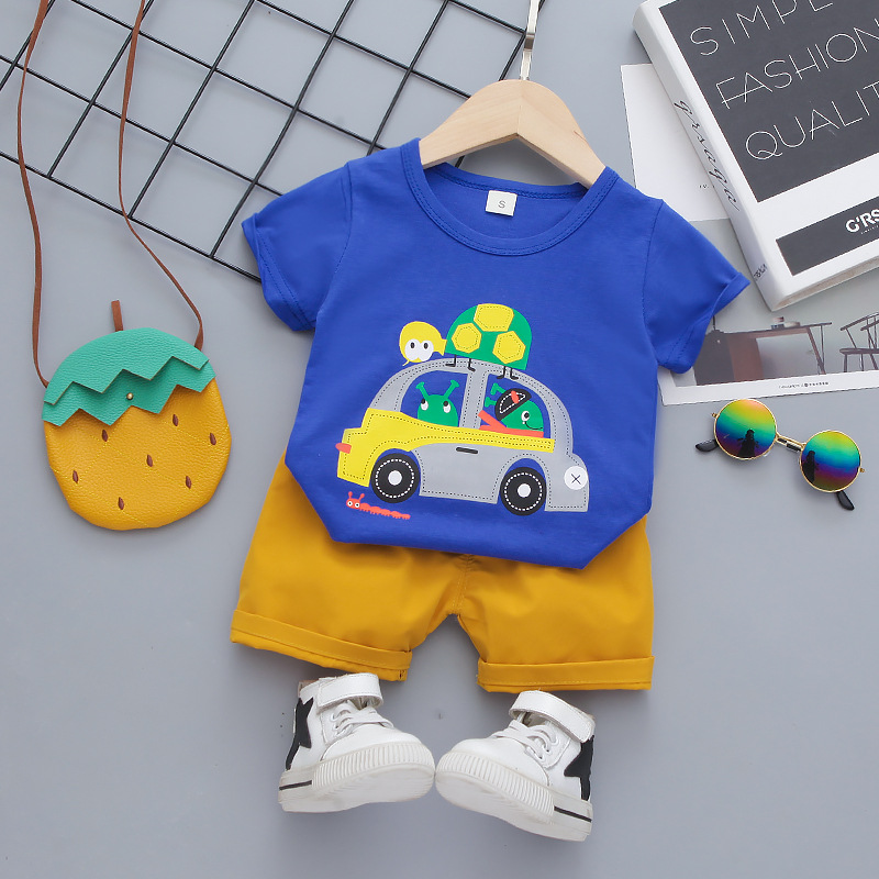 Casual children's outfit – short-sleeve blouse with shorts in a stylish Korean design for kids