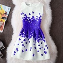 ndy sleeveless printed dress with a slim fit that highlights the feminine silhouette beautifully