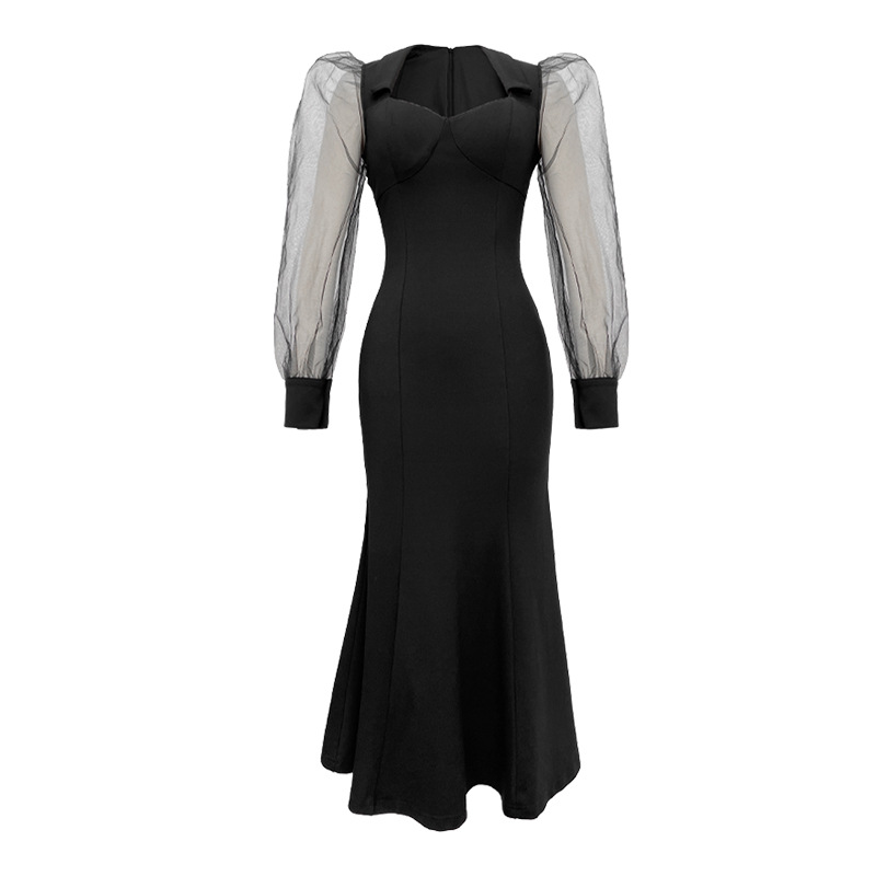 Elegant French dress with a square neckline, puffed tulle sleeves, and a fishtail hem in a classic style