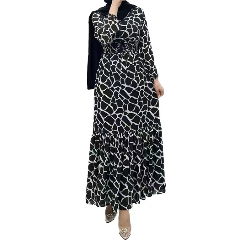 Loose dress with a turtleneck and waist tie for an elegant and comfortable look