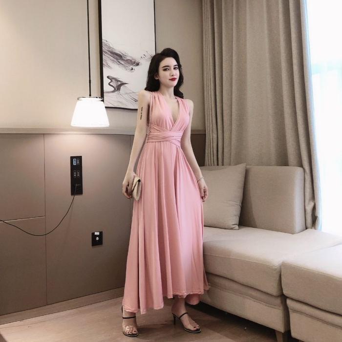 A sleeveless flared maxi dress that’s simple and elegant, available in two colors