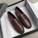 Women’s British‑style flat shoes adorned with a heart pattern