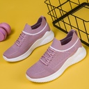 Lightweight women’s breathable mesh running shoes for summer