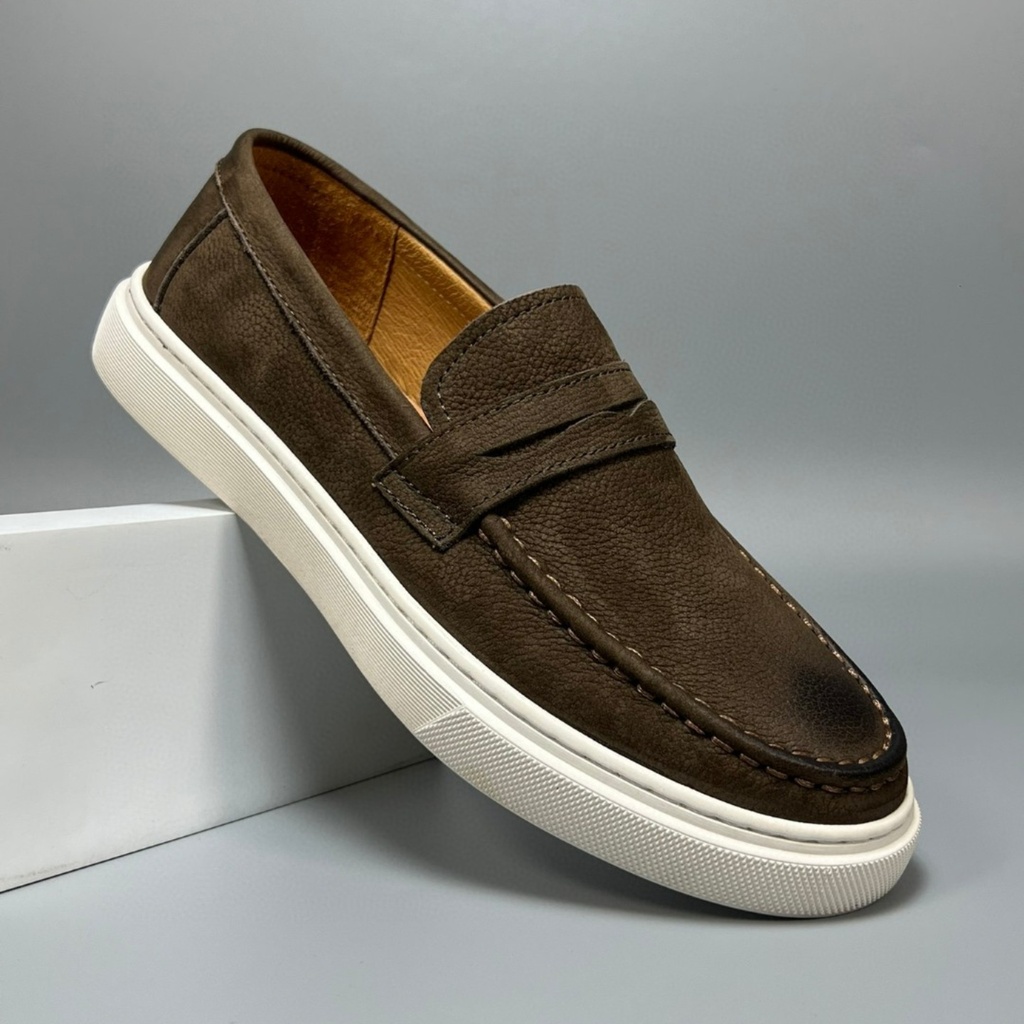 Men’s casual genuine calf leather shoes with a soft sole and classic design