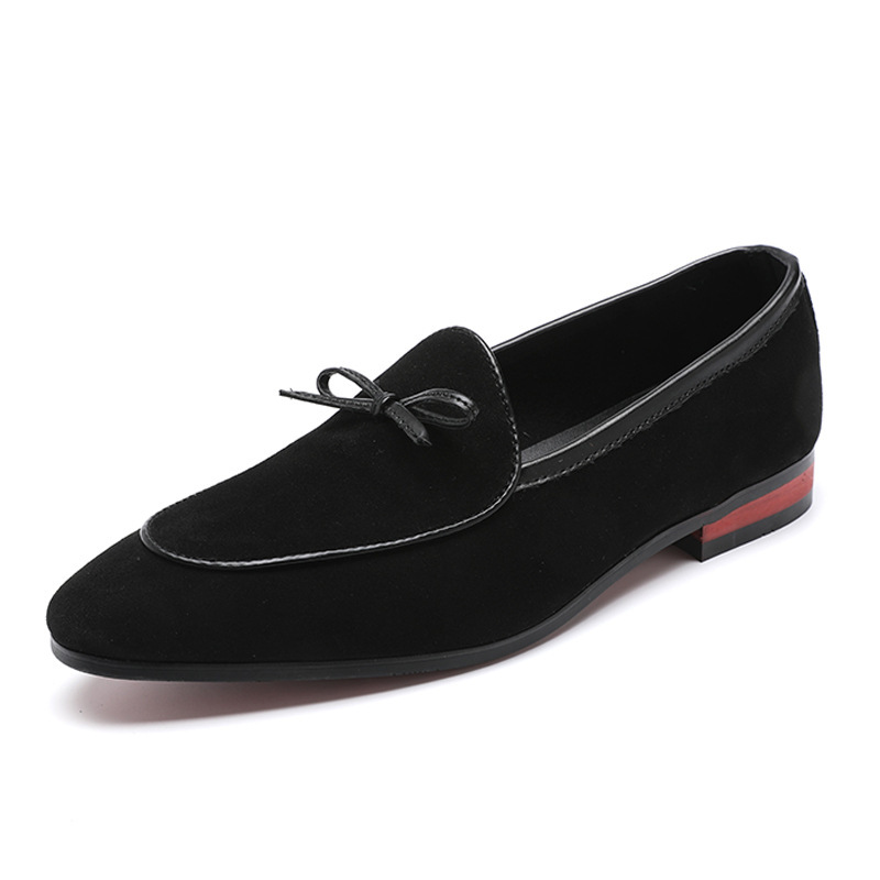 Elegant Men's Casual Shoes with a Matte Leather Touch