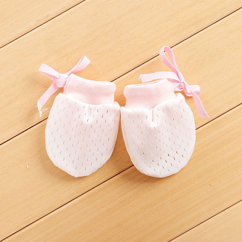 Elastic summer baby gloves made of ice silk, anti-scratch, suitable for ages 0–12 months