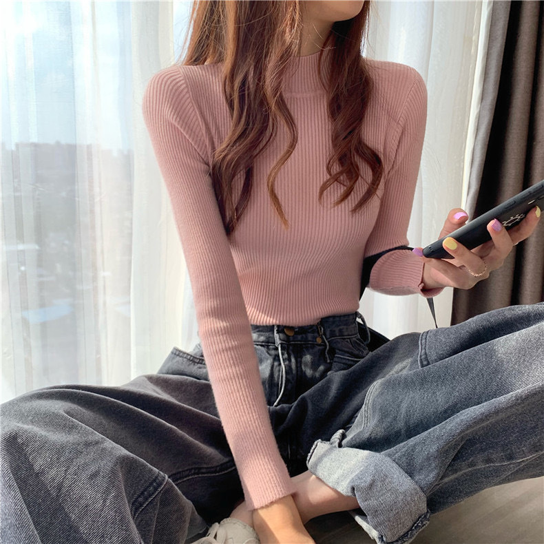 Long Sleeve Slim Fit Blouse – Elegant and Practical as a Versatile Inner Wear