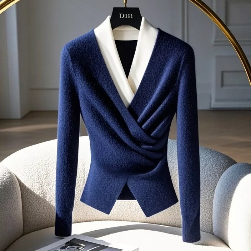 Elegant Long-Sleeve V-Neck Blouse with Layered Design and Coordinated Colors