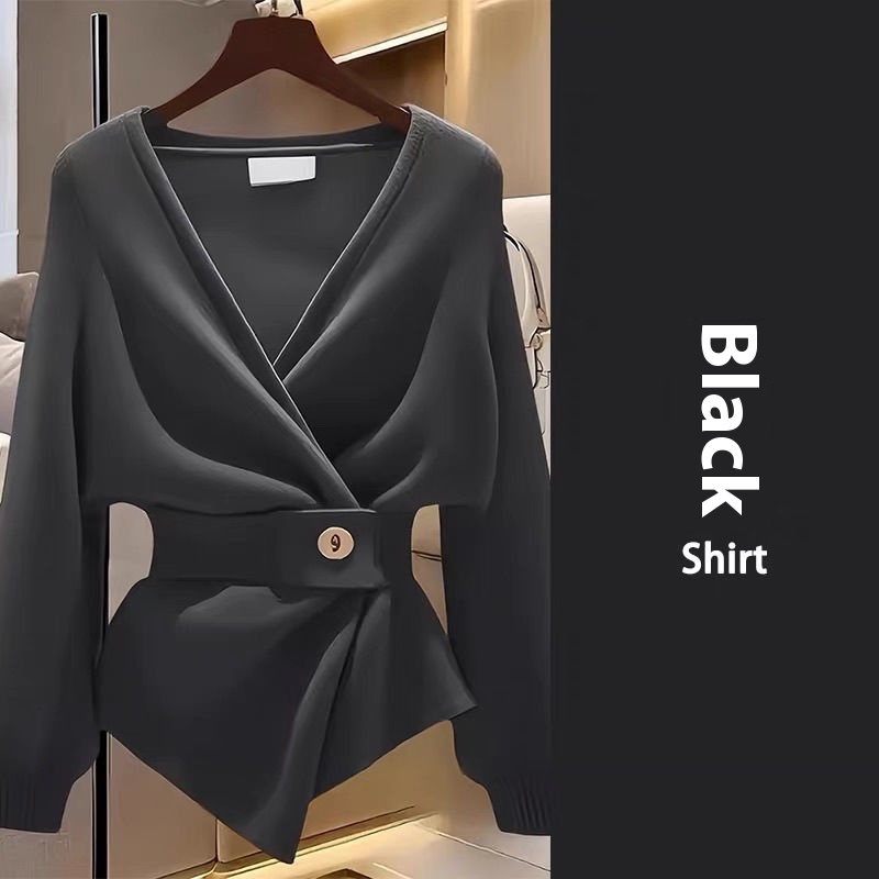 Elegant Women’s Blouse – Trendy Design for This Year