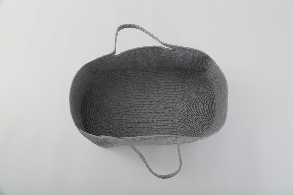 Portable Baby Sleeping Basket – Ideal for Travel and Outdoor Use