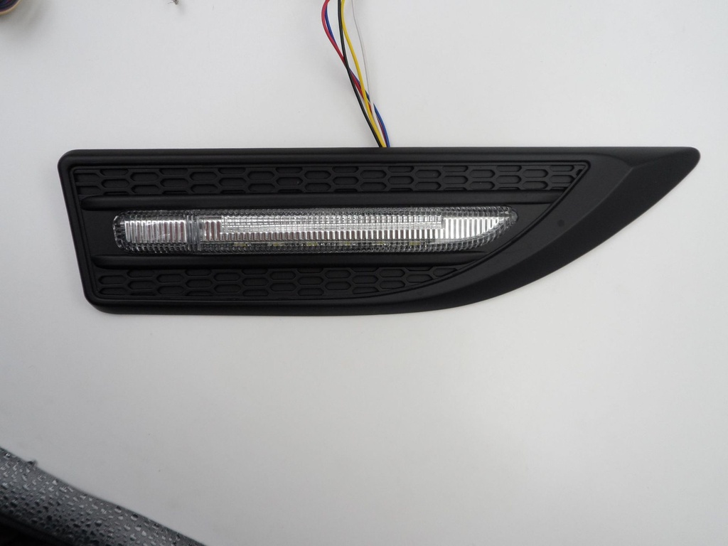 Car Fender Side LED Driving Light — Modified Side Marker Light