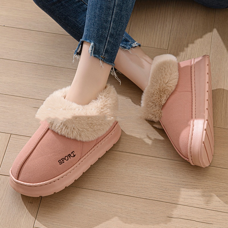 Soft women's shoes lined with faux fur and featuring a thick, non-slip sole