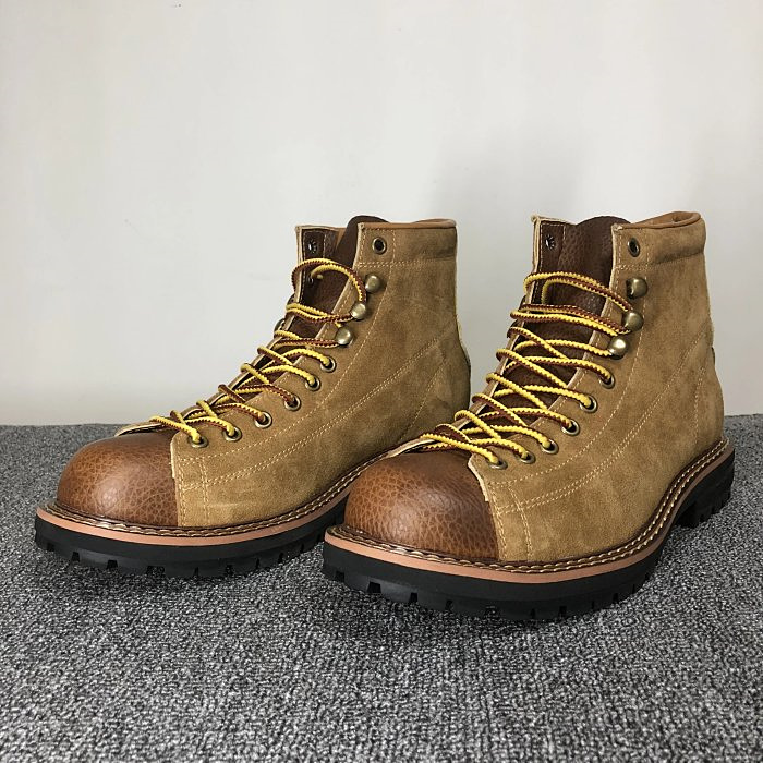 Trendy men’s casual shoes with a round toe, made of genuine leather