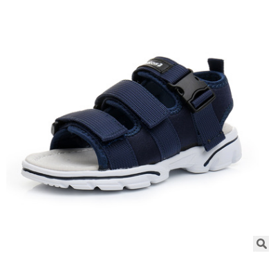 From Apakowa – A summer boys’ sandal with a soft sole and a casual strap design