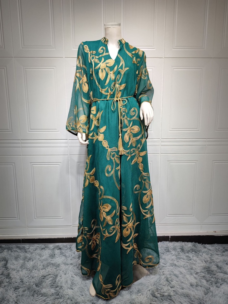 A chiffon dress with an authentic Arabic style, featuring an elegant and luxurious design