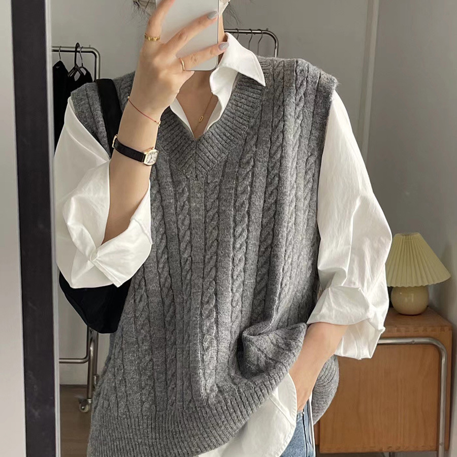 Autumn And Winter New Twist Knitted Vest