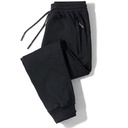 Men’s loose-fit, modern sports pants 