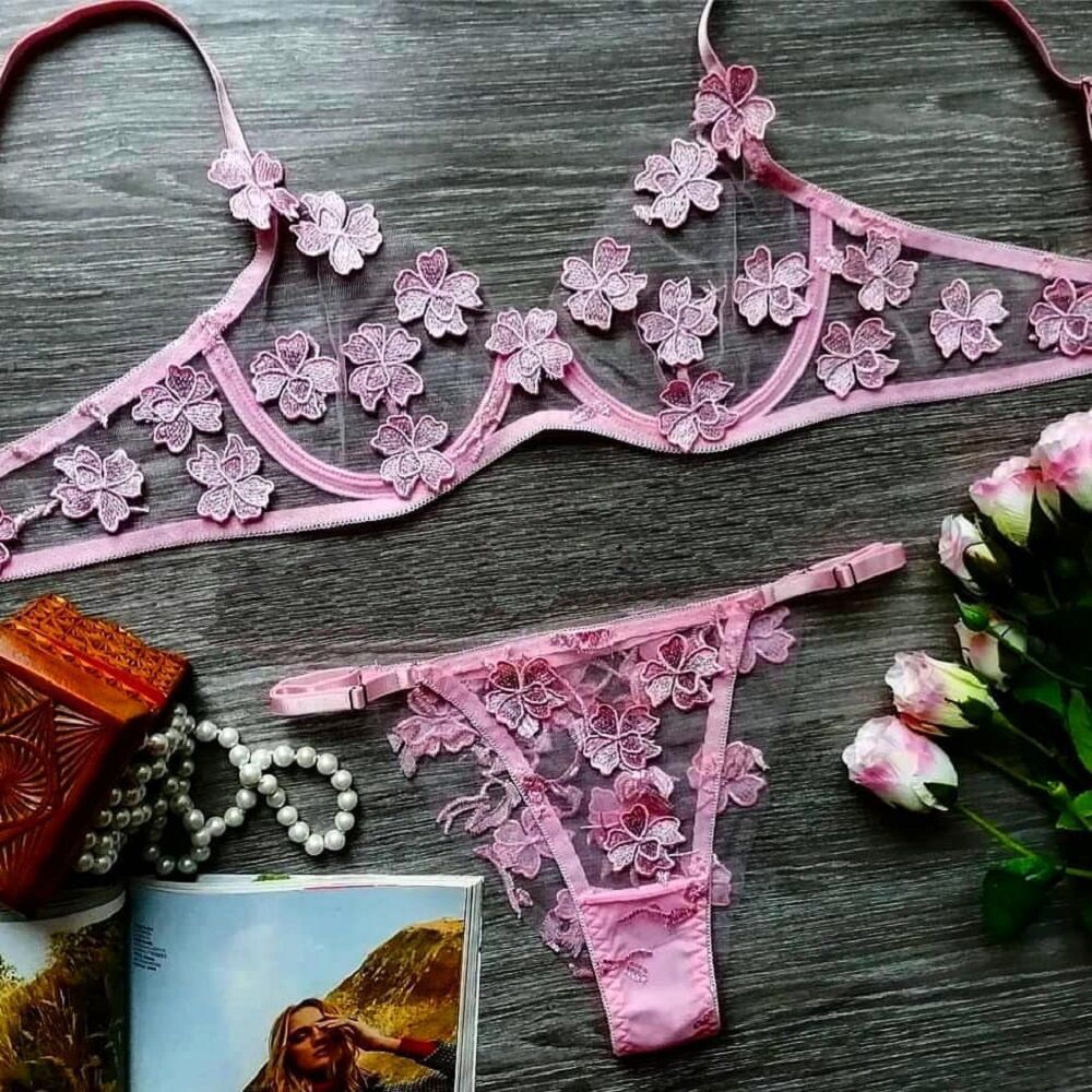 Sexy Romantic Flower Embroidery Perspective Suit