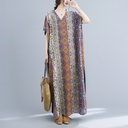 Loose Casual Maxi Dress in Cotton and Linen with a Colorblock Design and V-Neck