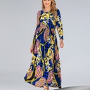Loose-Fit Long Sleeve Dress with a Slim Cut in Plus Sizes