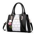Women's Shoulder Bag with a Luxurious and Elegant Design 