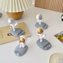Cute and Modern Astronaut Phone Holder